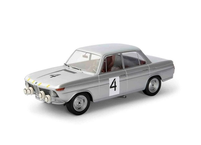 Модель автомобіля BMW 1800ti 1:18