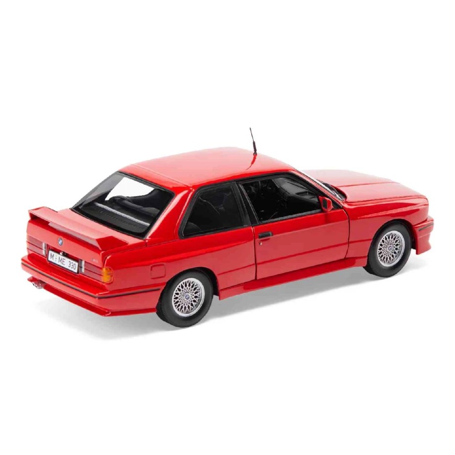 Модель колекційна BMW M3 (Е30) 1:18